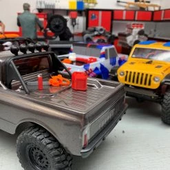 Scale By Chris 1/24 Scale Combo Pack 3 w/Chainsaw, 5gal Fuel Jug, Fire Extinguisher -Scale By Chris Sales 2022 sbcs24c 2