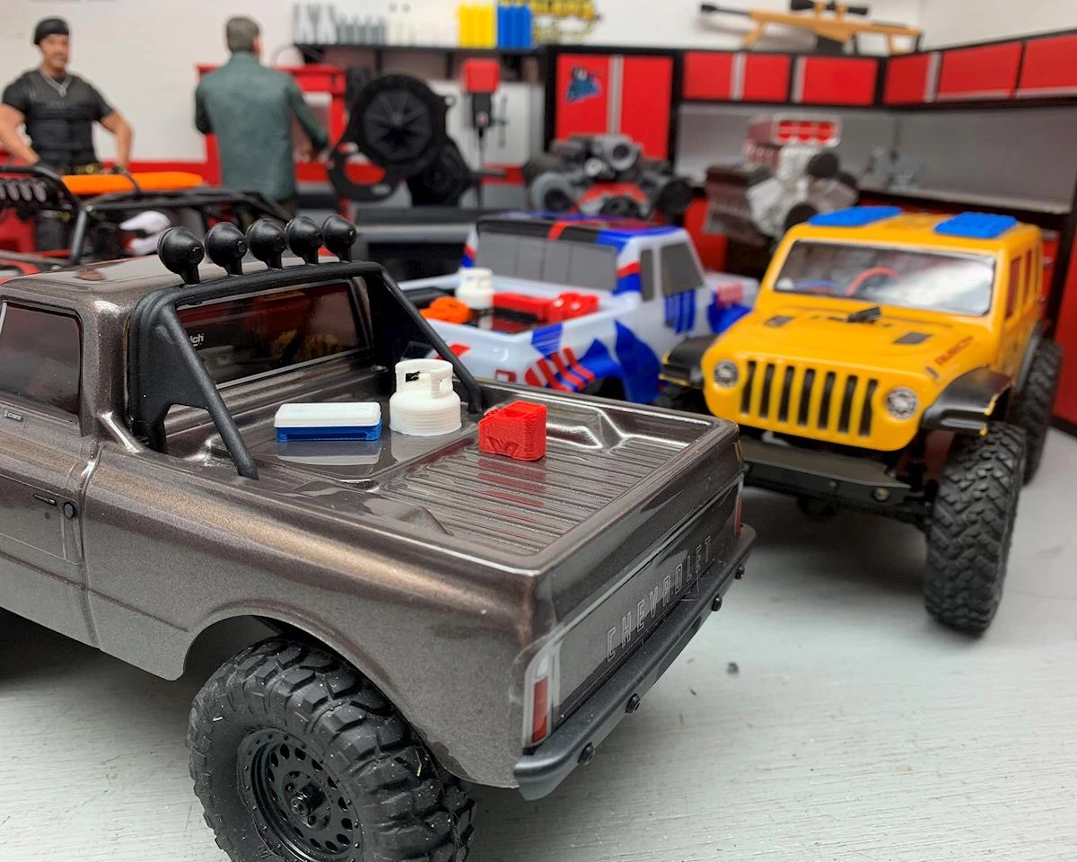 Scale By Chris 1/24 Scale Half Depth Combo Pack 2 w/Propane Tank, Jerry Can, Blue Ice Chest 5 Scale By Chris 1/24 Scale Half Depth Combo Pack 2 w/Propane Tank, Jerry Can, Blue Ice Chest - Image 3